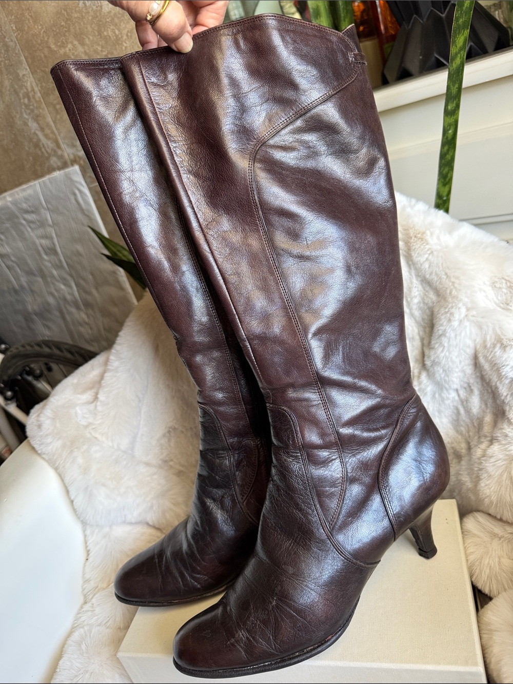Bandolino Dark Brown Soft Leather Knee Boots with kitten heel Sz 8 1/2